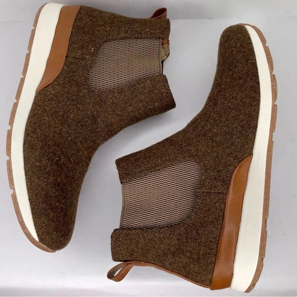 New B.O.C Kara Brown Textile Pull On Women's Chelsea Ankle Booties Sz 8.5M